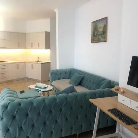 Beachfront With Sea View At Kamelia Building Appartement