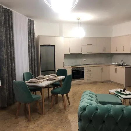 Beachfront With Sea View At Kamelia Building Appartamento